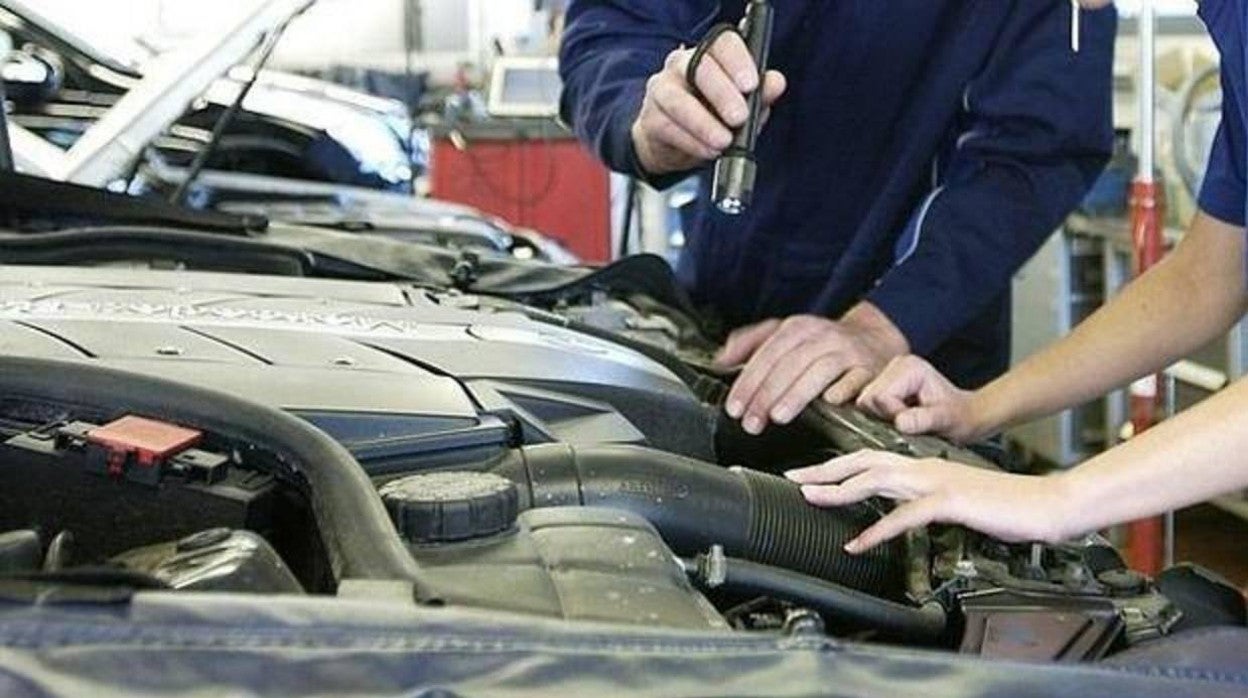 Qué problemas puedes tener por arreglar el coche en un taller ilegal