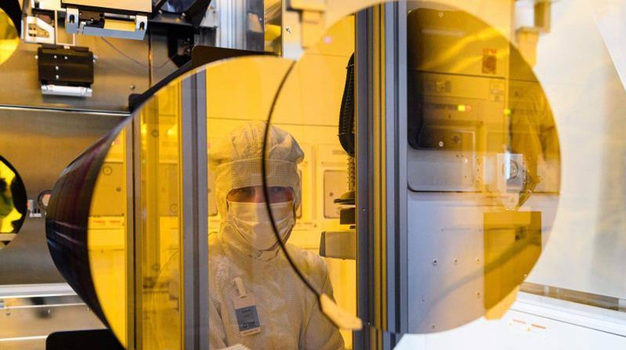 Fabricación de semiconductores en la planta de Bosch recientemente inaugurada en Alemania