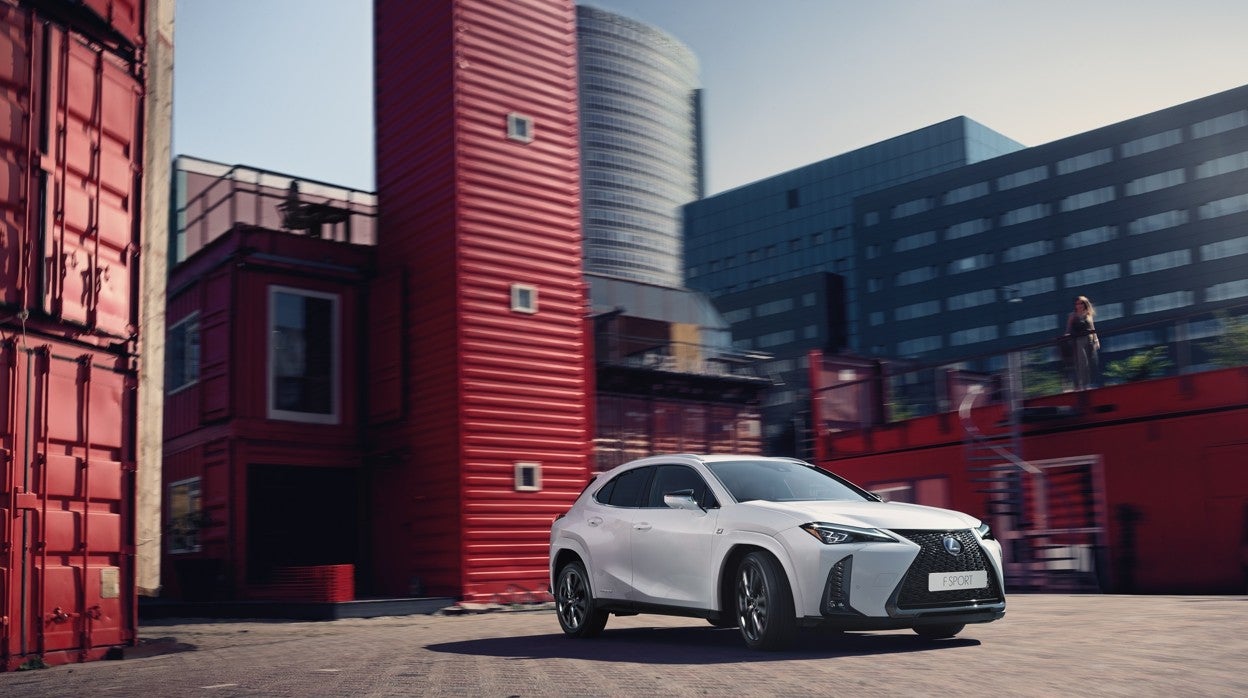 Lexus lanza la nueva gama UX 250h 2022