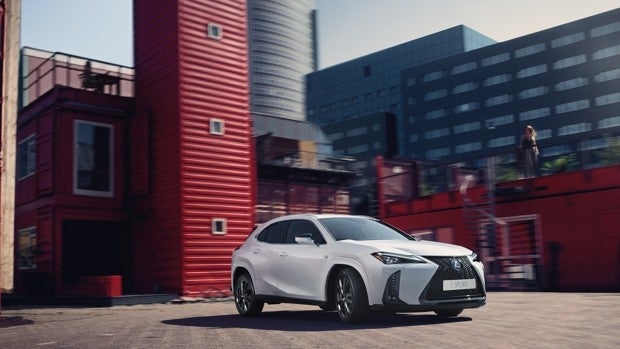 Lexus lanza la nueva gama UX 250h 2022