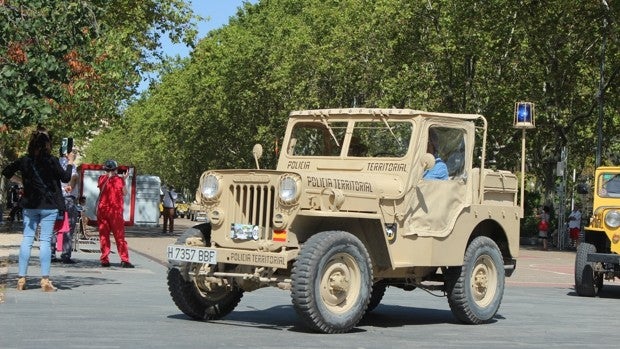 Historias de la Historia, contadas en el asiento de un Jeep