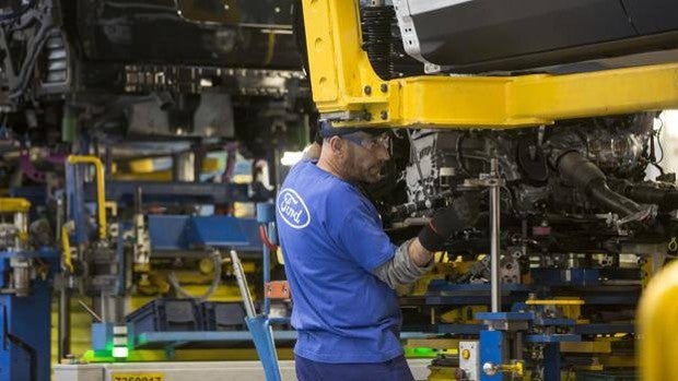 Ford plantea una parada total hasta final de año en Almussafes por la falta de microchips