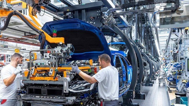 La falta de semiconductores reducirá en más de 7 millones la producción mundial de vehículos
