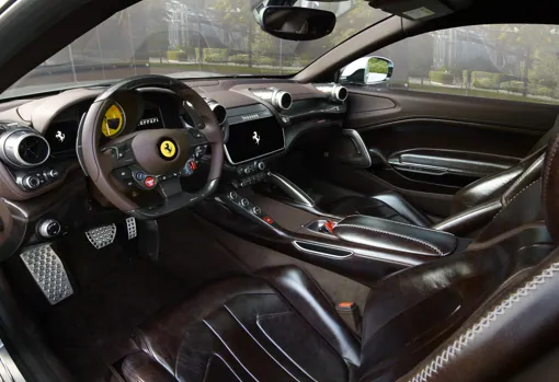 Ferrari revela su última incorporación, un coupé V12 biplaza llamado BR20
