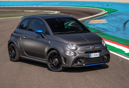 Abarth F595: Adrenalina de alta competición para la ciudad