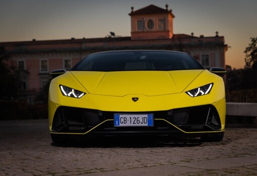 Lamborghini apunta a un año récord y se prepara para su electrificación