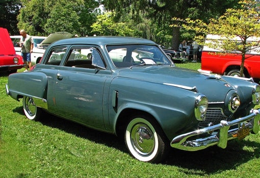 Studebaker sedán de 2 puertas