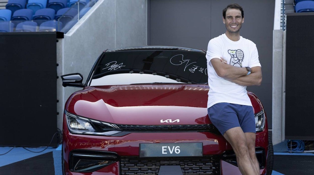 Así es el coche eléctrico que conduce Rafa Nadal