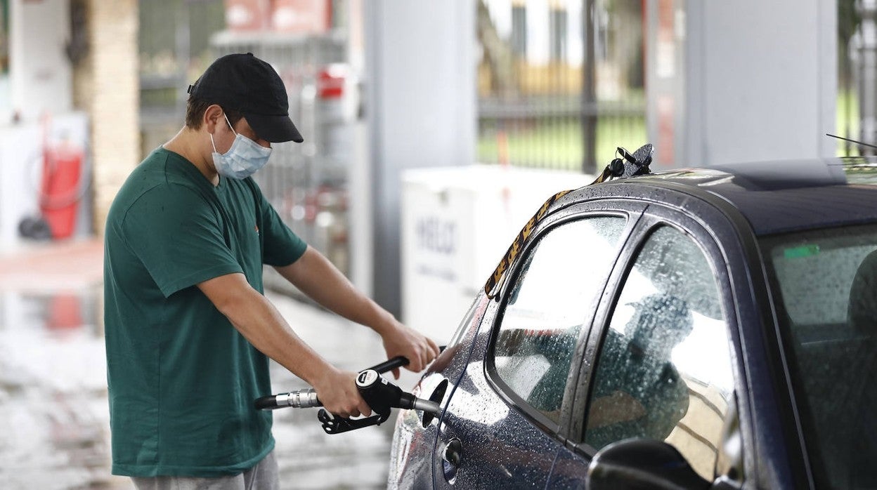 Así está el precio de la gasolina en España: 1,6 euros por litro