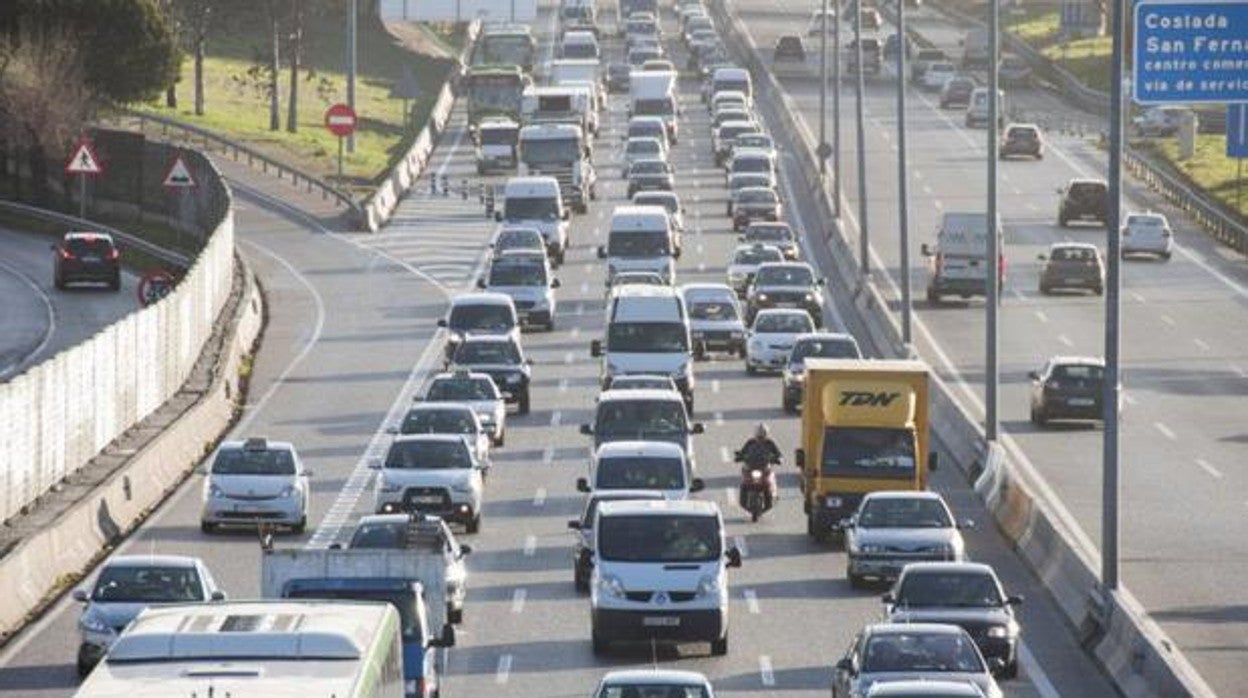 ¿Sabes cuántos coches comprados en pesetas siguen circulando en España?