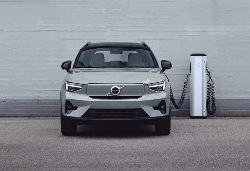 Volvo actualiza sus modelos electrificados XC40 y C40
