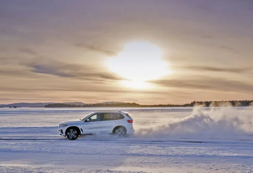El BMW iX5 de hidrógeno se somete a las pruebas más extremas en el Ártico