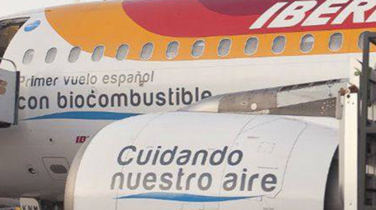 Así es el biocombustible producido en España a partir de residuos que ya se utiliza en aviación