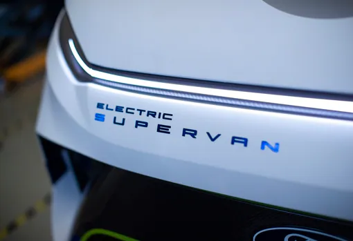Ford Pro SuperVan Eléctrica: 2.000 CV y cuatro motores eléctricos