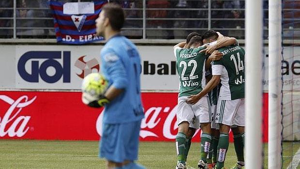 Eibar-Betis (1-1): el punto necesario y poco más