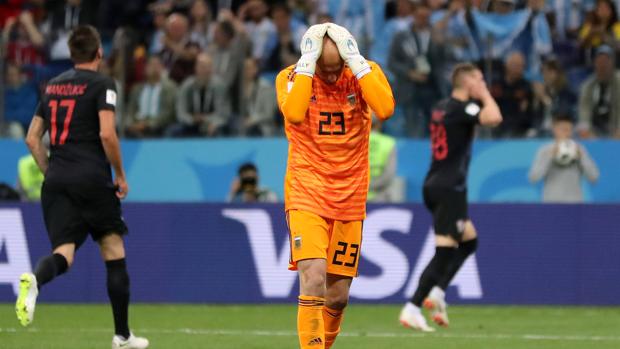 Caballero pone a Argentina y a Messi al borde del desastre