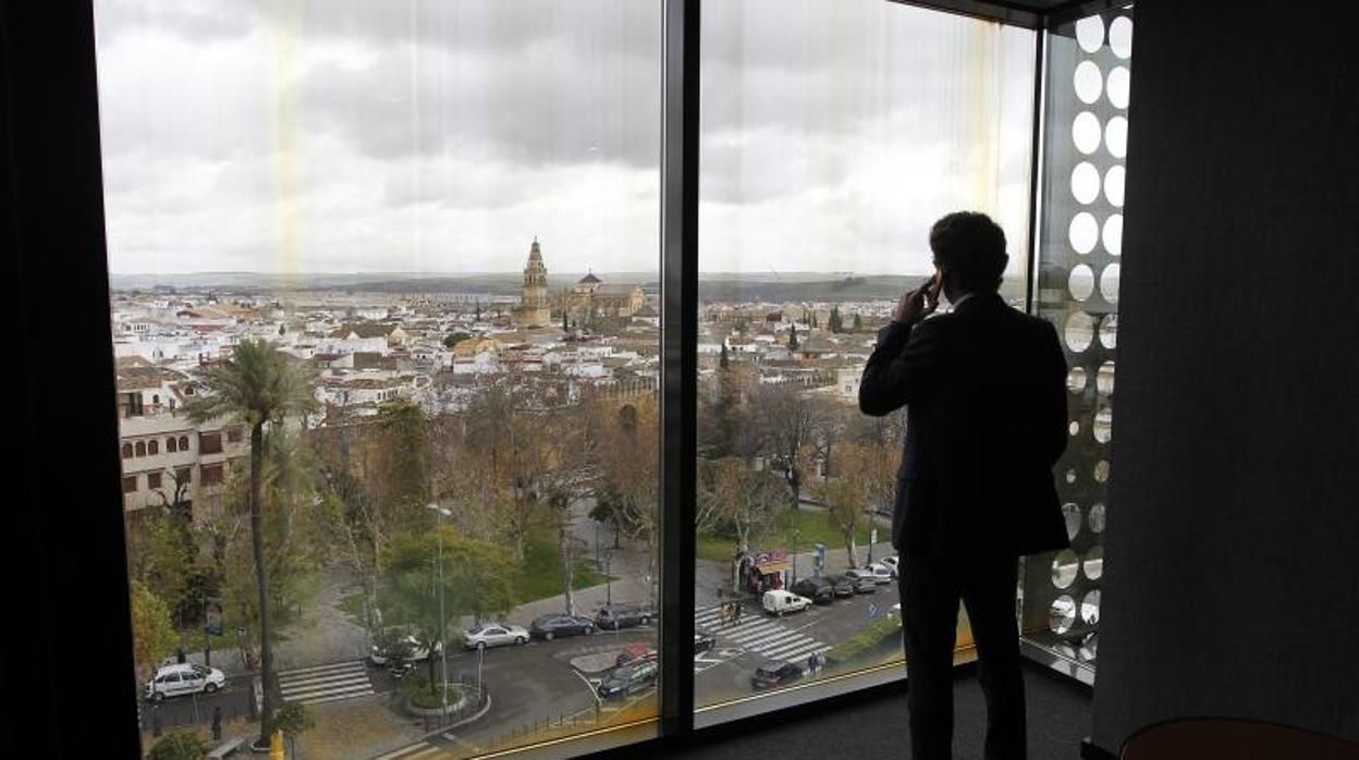 Vista del Centro histórico de Córdoba desde la habitación de un hotel