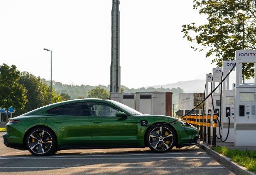 Estos son los coches eléctricos mejor valorados en internet