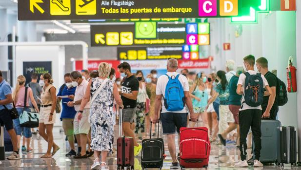 Mallorca pasa a nivel cuatro de alerta por Covid y adelanta el toque de queda en Navidad a las diez