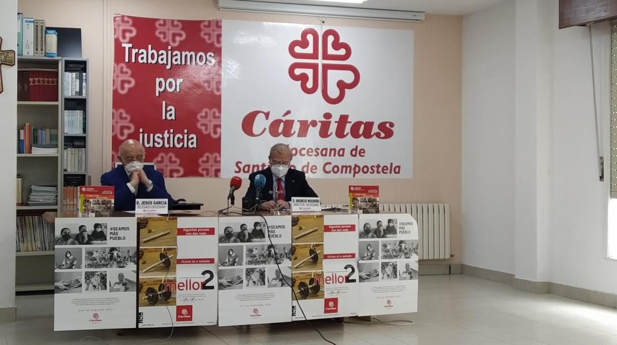 Jesús García, delegado episcopal, y Anuncio Mouriño, director diocesano, en la presentación de la Memoria 2020