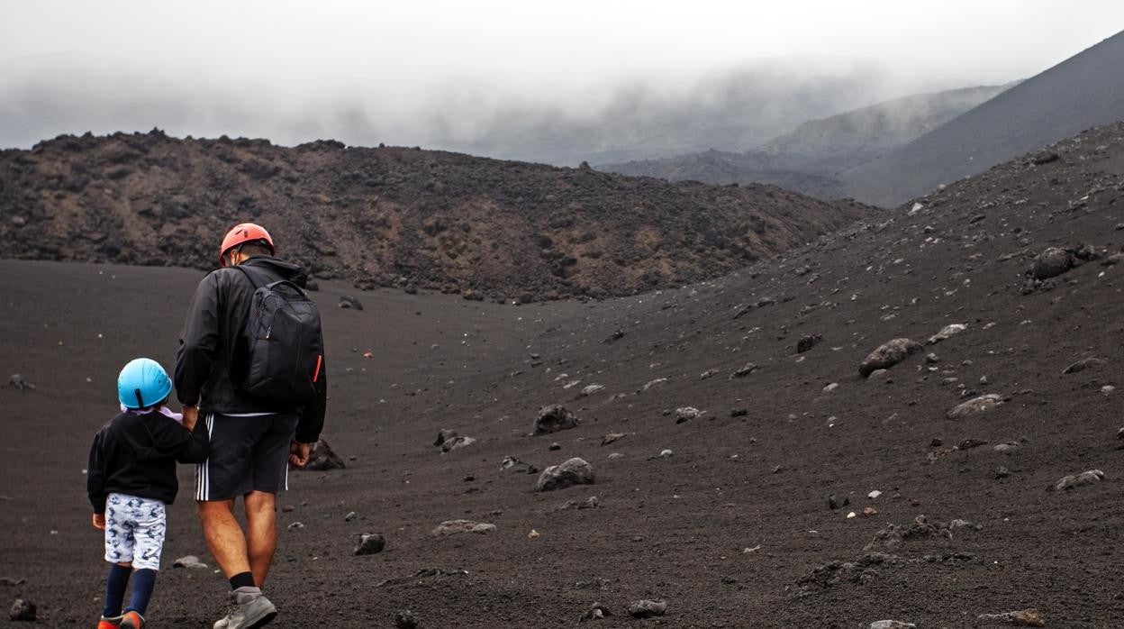 Comprender lo ocurrido: «Niños y adolescentes deben asimilar que el volcán ha cambiado sus vidas»