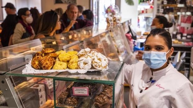 Rabo de toro y rosquillas de San Isidro para celebrar el mes de la gastronomía castiza en Madrid