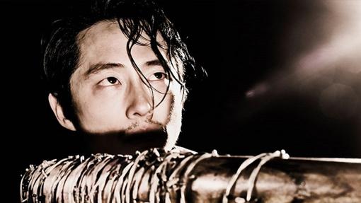 Glenn frente a Lucille y Negan