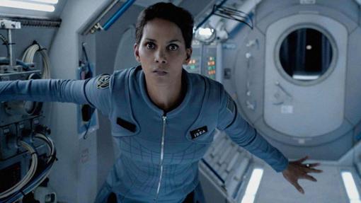 Halle Berry, otra actriz que viajó al espacio gracias a una serie de televisión