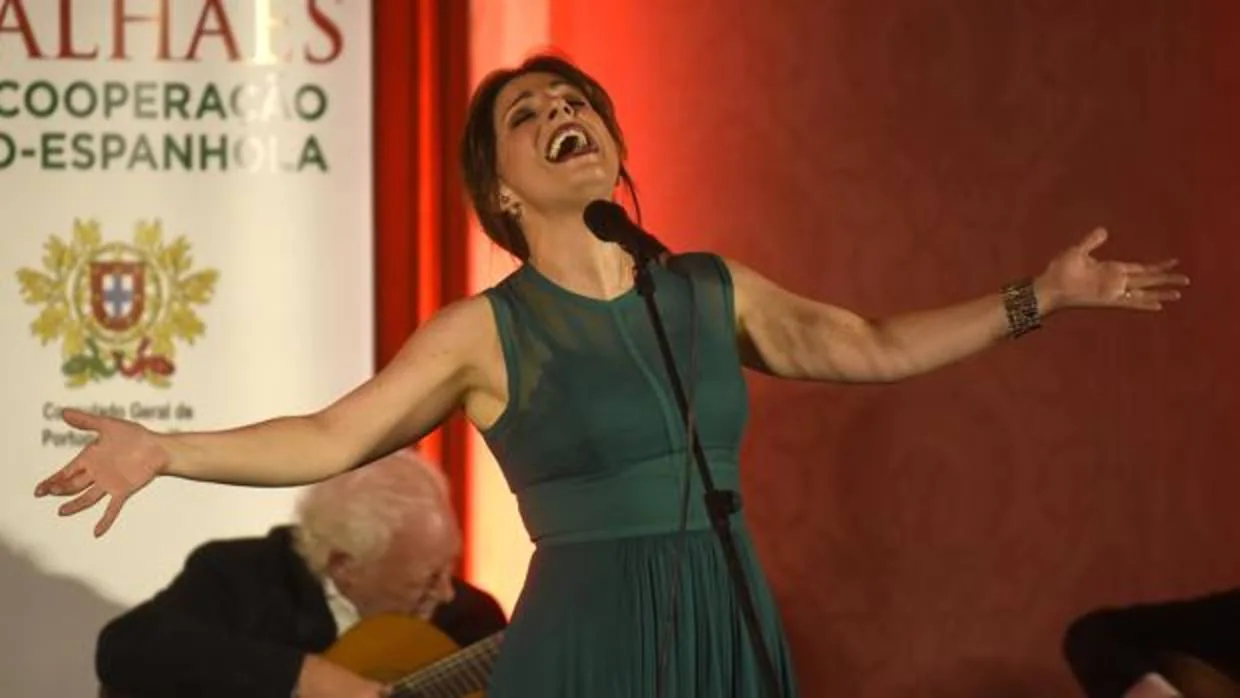 La cantante Katia Guerreiro clausura el Festival de Fado