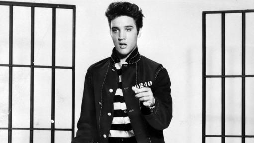 Elvis Presley es el protagonista de la película 'Jailhouse Rock'.