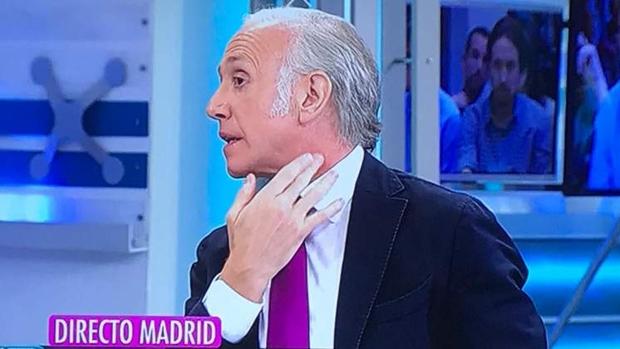Eduardo Inda, agredido con una cámara antes de entrar en 'El programa de Ana Rosa'