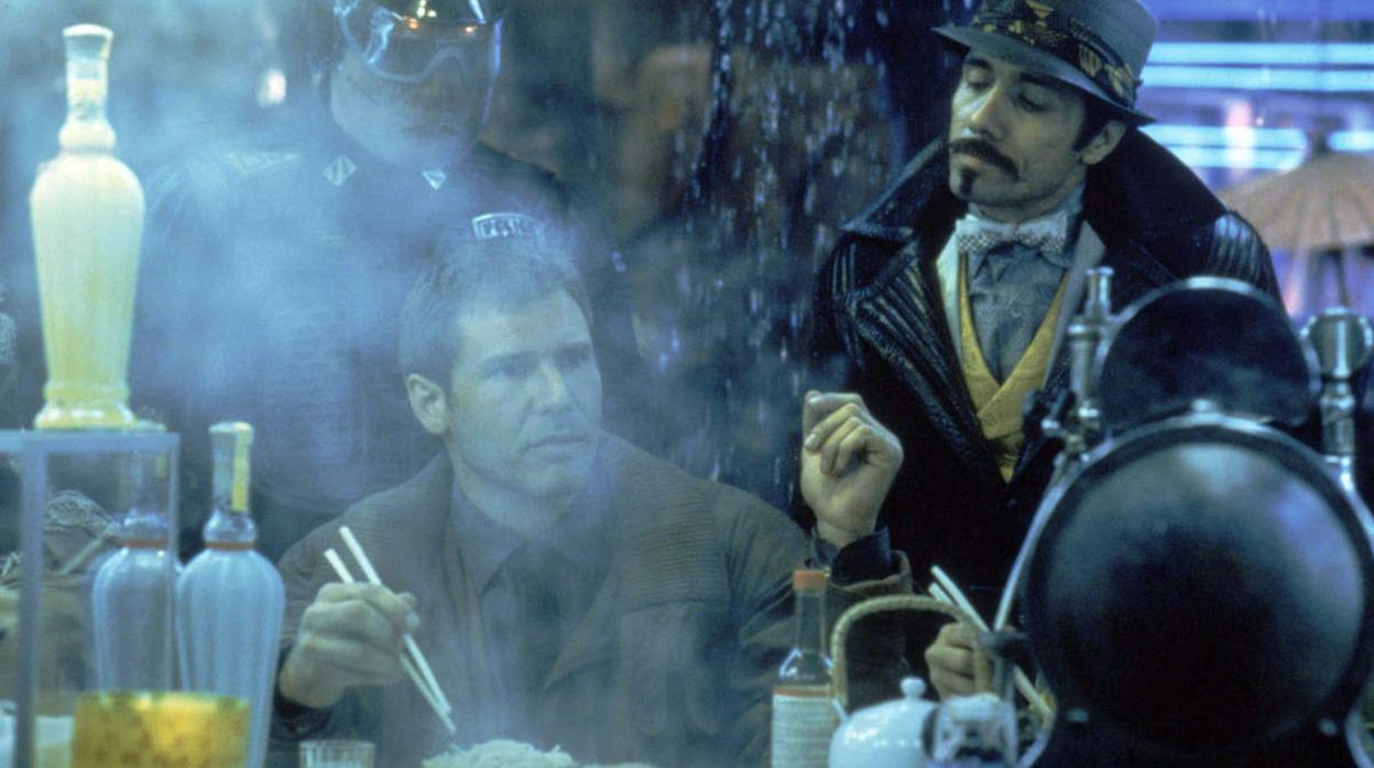 Harrison Ford (i) es el protagonista principal de 'Blade Runner'.