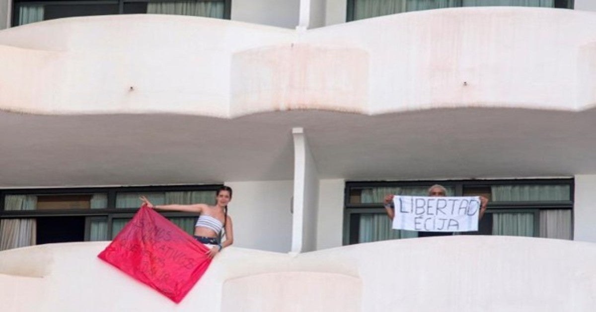 Los jóvenes aislados en el hotel Bellver - Efe