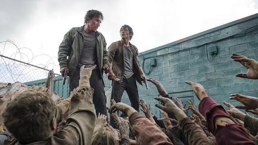 Nicholas se la juega a Glenn... afortunadamente, el esposo de Maggie tiene la suerte de su lado