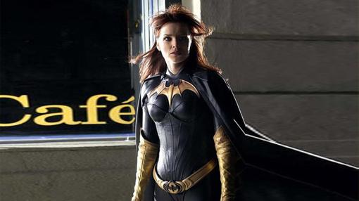 Batgirl antes del terrible incidente que la postró en una silla de ruedas