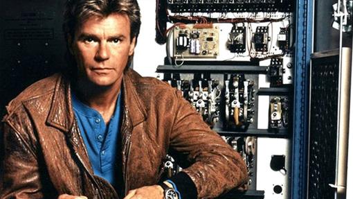 La serie popularizó dichos como "Más peligro que MacGyver con un clip"