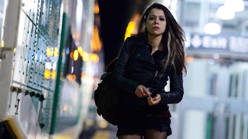 Tatiana Maslany como Sarah Manning