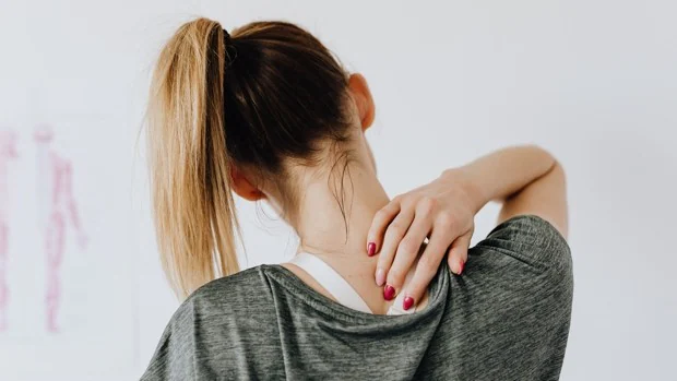 Beneficios del uso de un corrector de espalda: Alivia dolores y corrige la postura