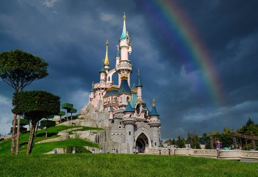 Visitar Disneyland París es una de las grandes ilusiones de cualquier niño. / Mathis Jrdl