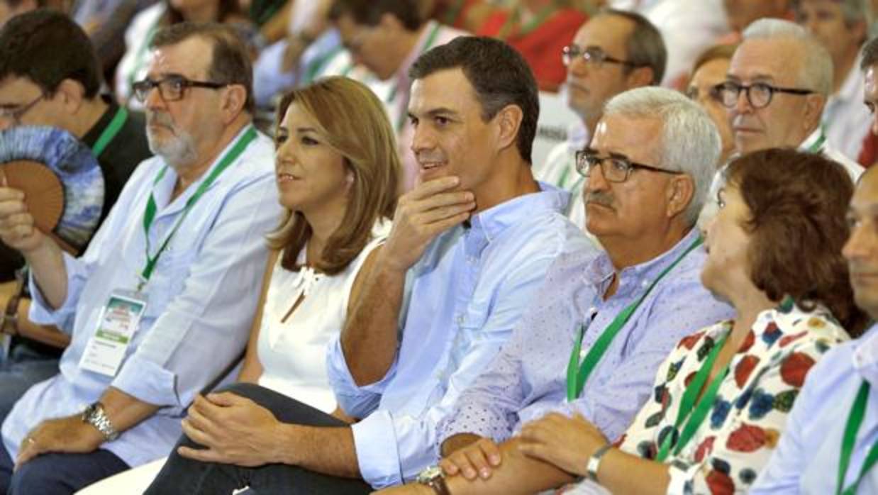 Susana Díaz y Pedro Sánchez, este domingo, en la clausura del congreso regional del PSOE-A