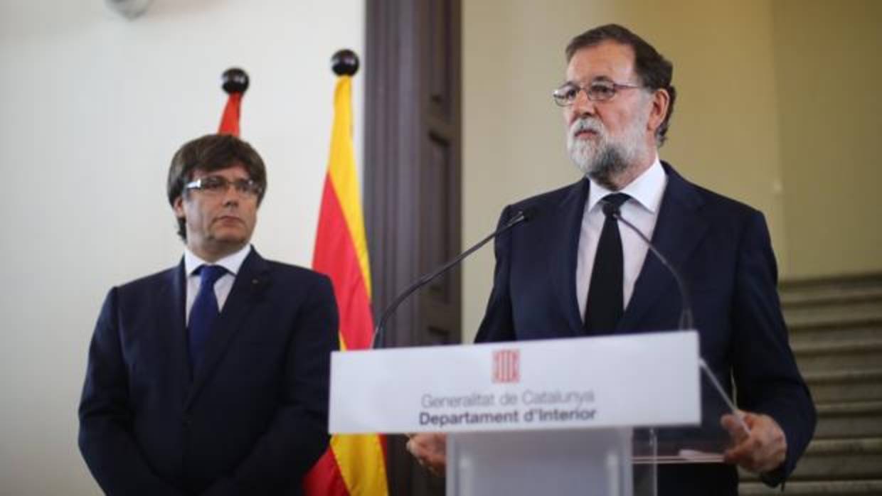 Rajoy comparece junto a Puigdemont: