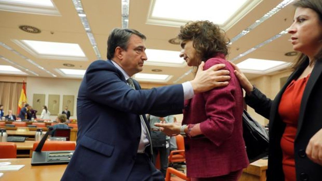 Tras las urnas, las razones del «sí» a seis Decretos