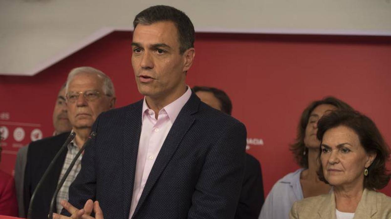 Pedro Sánchez durante su intervención en la noche electoral