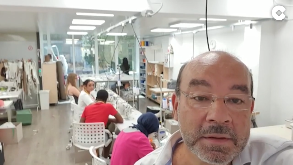 Entramos en el taller de «Ellas lo bordan»