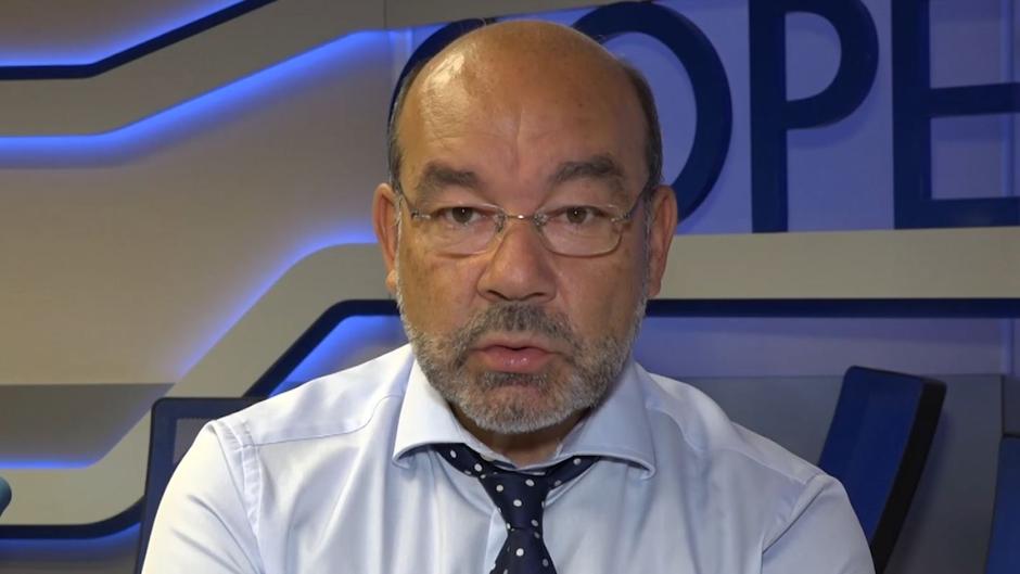 «Sobre dos monstruos»