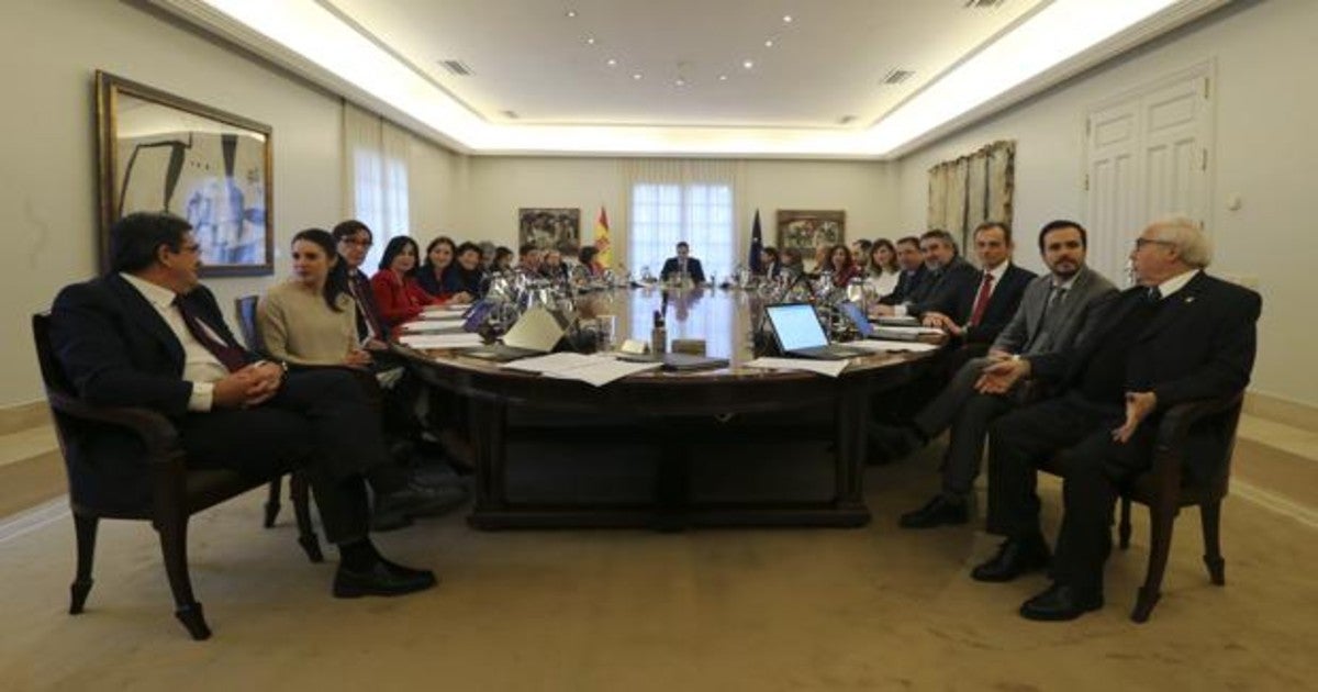 Álvaro Martínez: Apalancados en el poder