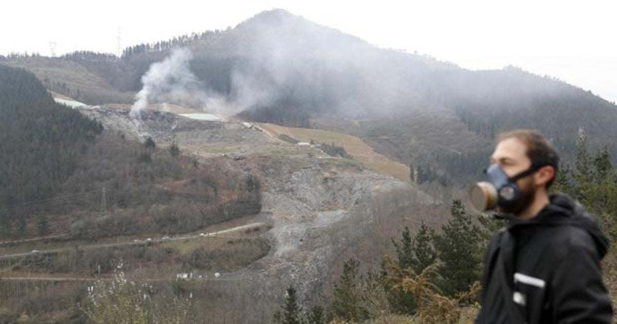 Salvador Sostres: Dos muertos yacen