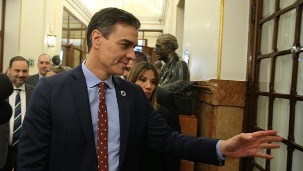 Sánchez reniega de la democracia