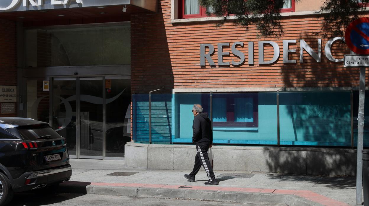 Sobre estas líneas, una residencia en Madrid