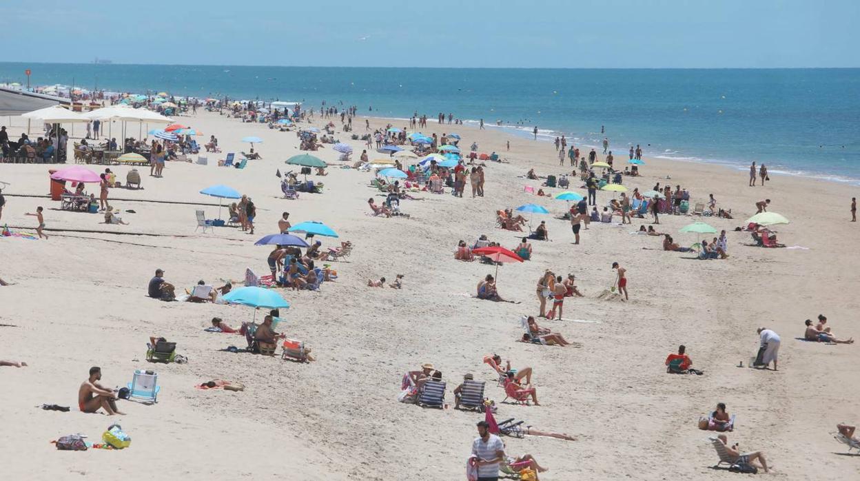 La Voz de Cádiz: Verano, fin de alarma y relajación